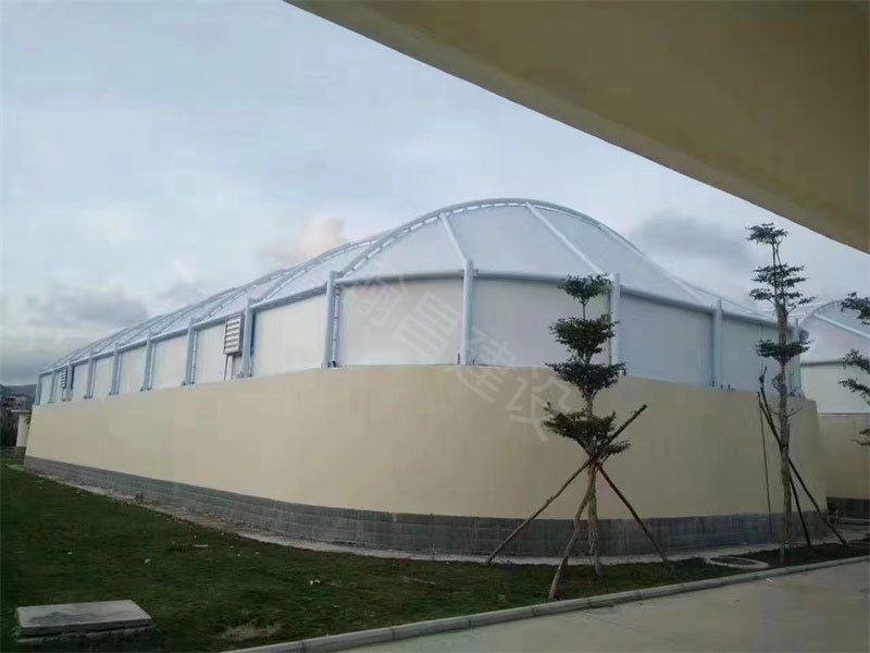 污水池