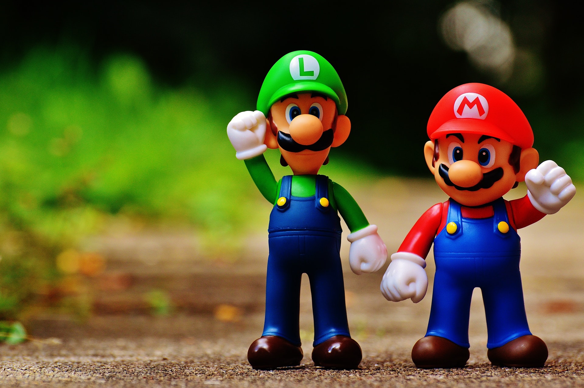 mario-luigi-figures-funny-163157