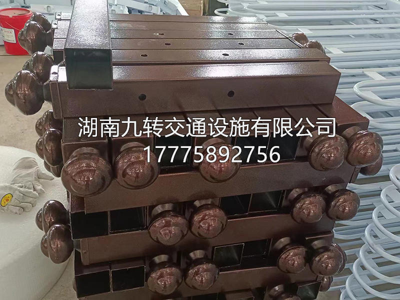 隔离护栏